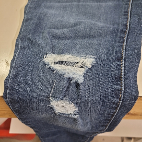 NEW! Women's Levi 721 High Rise Skinny Distressed Jeans - Picture 4 of 10